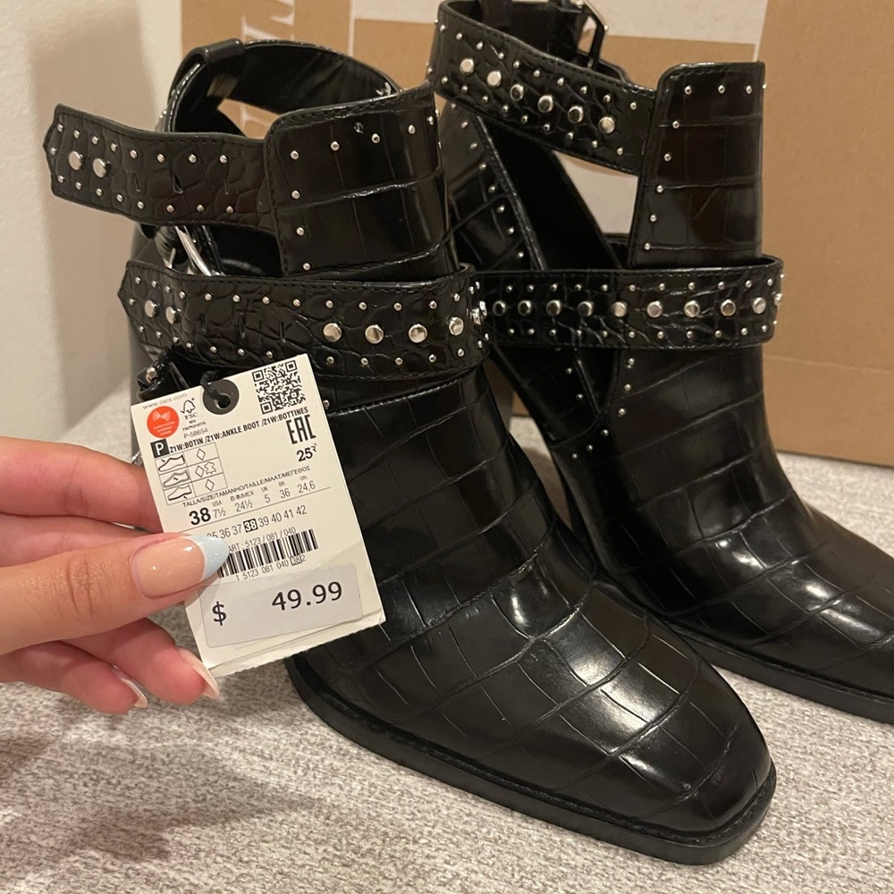 ZARA Size 38 Heeled Animal Print Boots